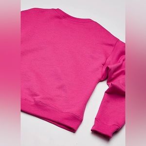 Hanes YXL pink sweatshirt. This would also fit a women’s xs. Worn once.